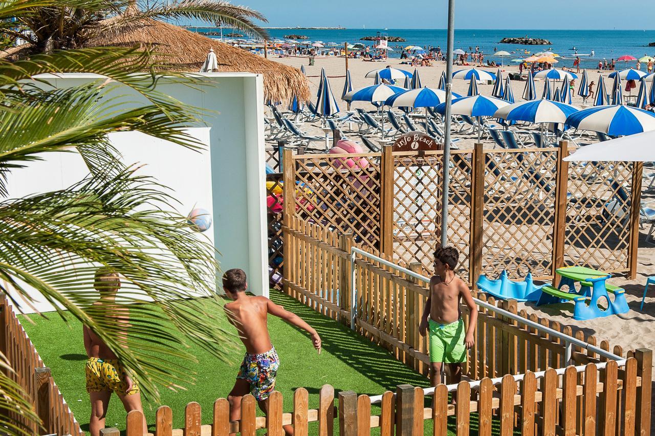 Hotel Villa Corallo San Benedetto del Tronto Exterior photo